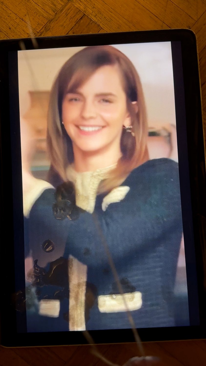 jRxMD0vA Emma Watson Cum Tribute 003 03.jpg